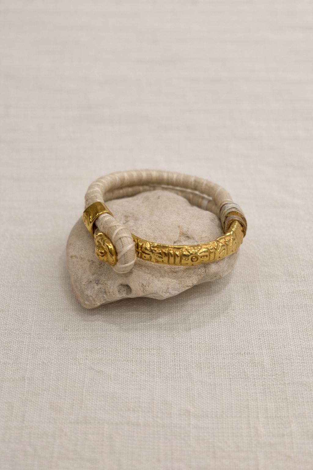 Gold-plated and fabric bracelet. Vintage handcrafted with colorful threads.