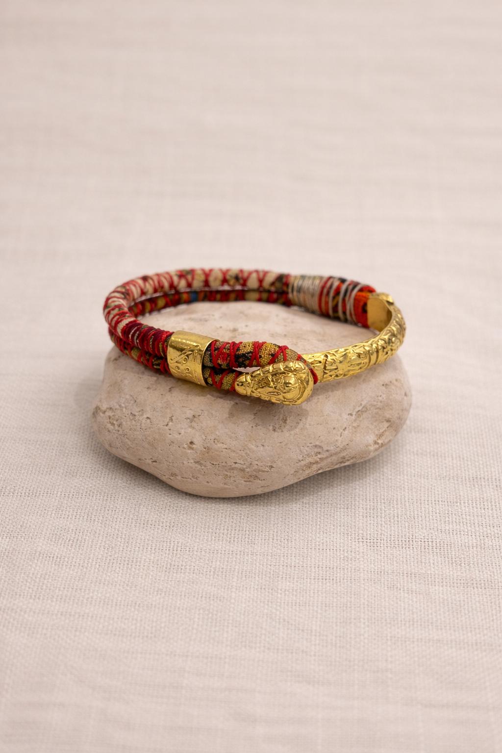 Gold-plated and fabric bracelet. Vintage handcrafted with colorful threads.