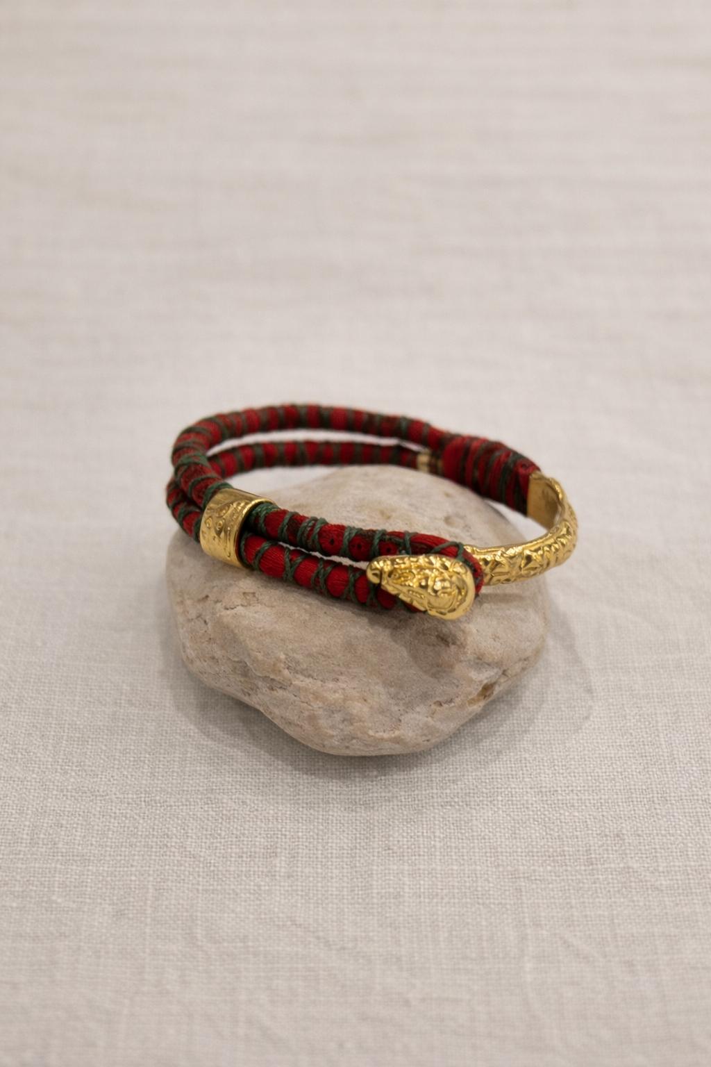 Gold-plated and fabric bracelet. Vintage handcrafted with colorful threads.