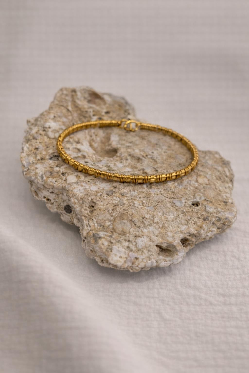 Handcrafted gold-plated bracelet. A timeless piece designed for everyday luxury and beauty.