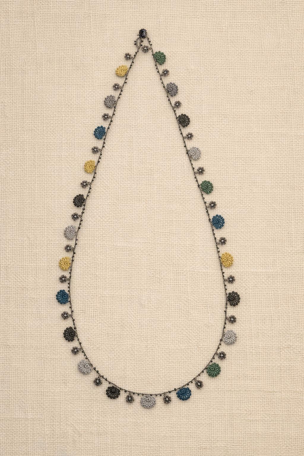 Necklace crochet medium colorful fans Beige