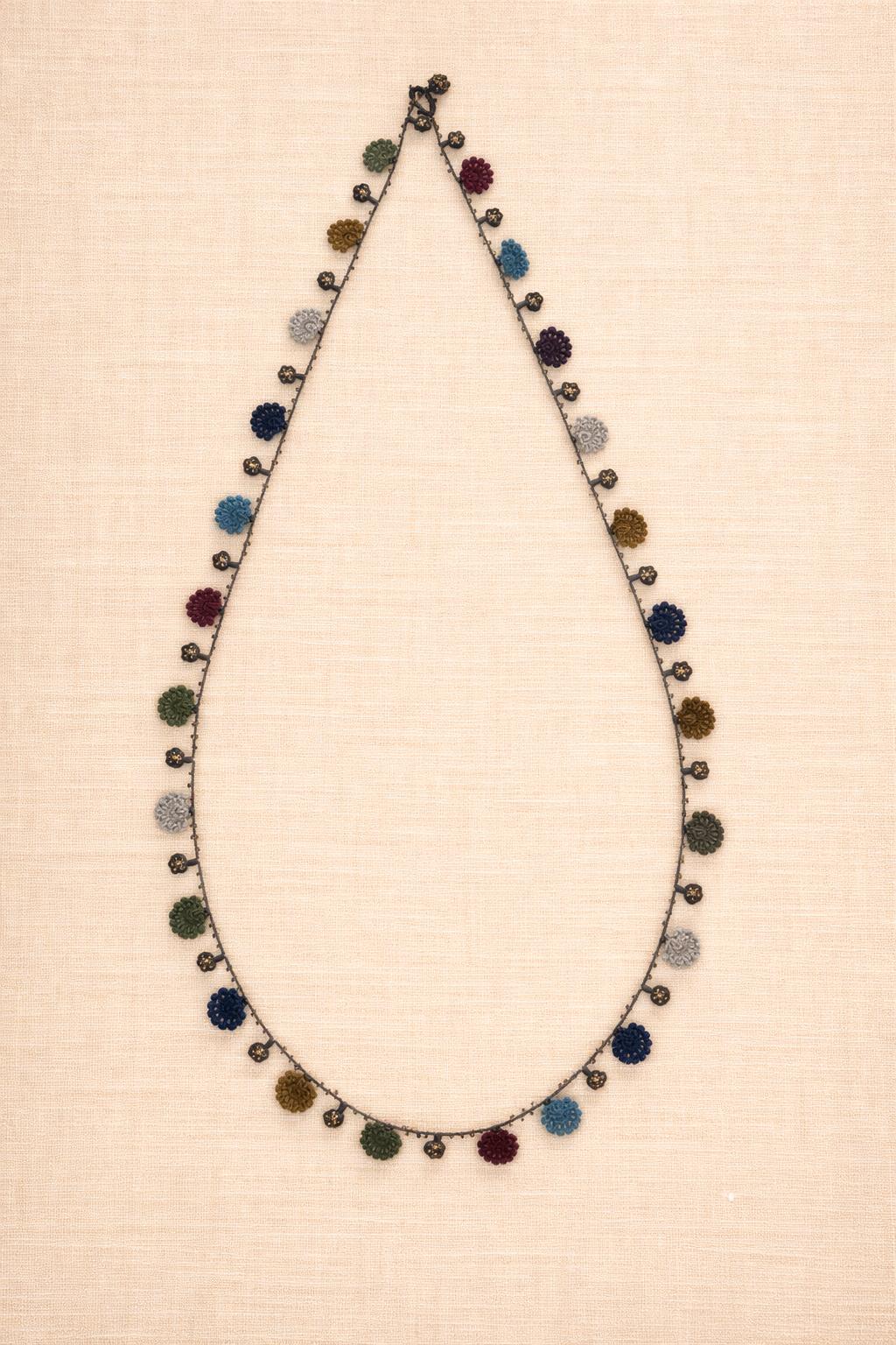 Necklace crochet medium colorful fans Black