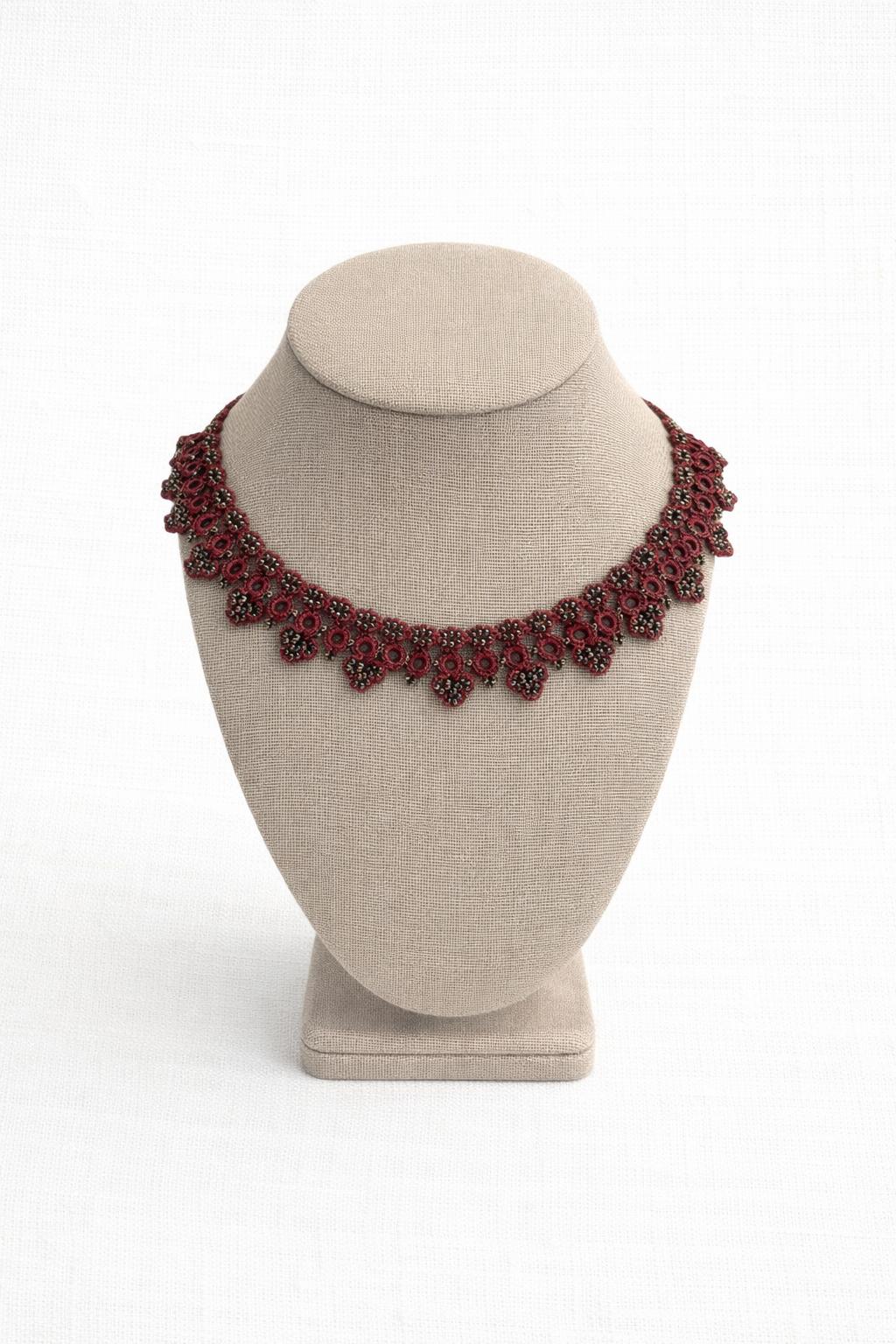 Necklace crochet short circles & leaves Burgundy