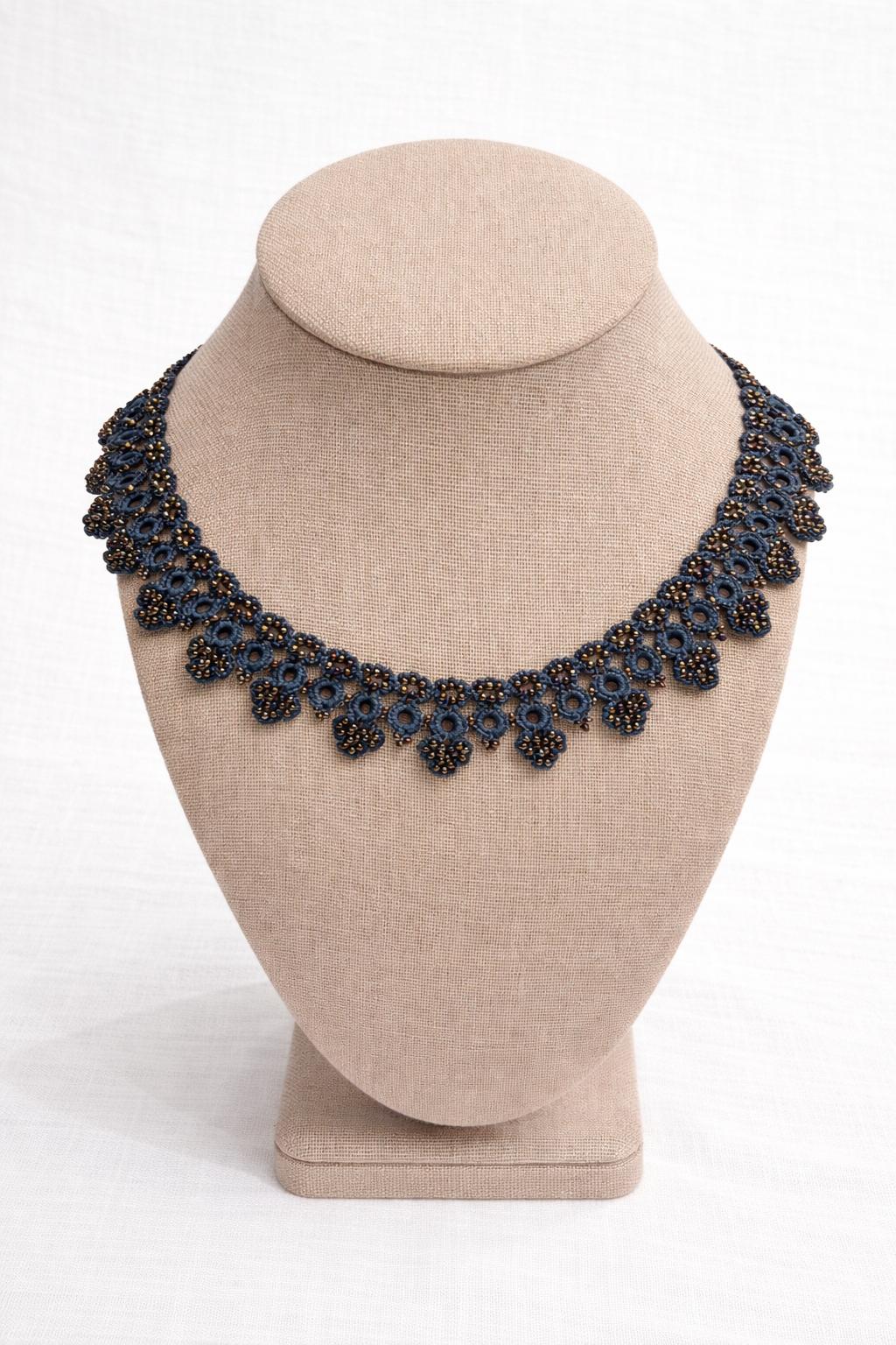 Necklace crochet short 3 circles Dark Blue
