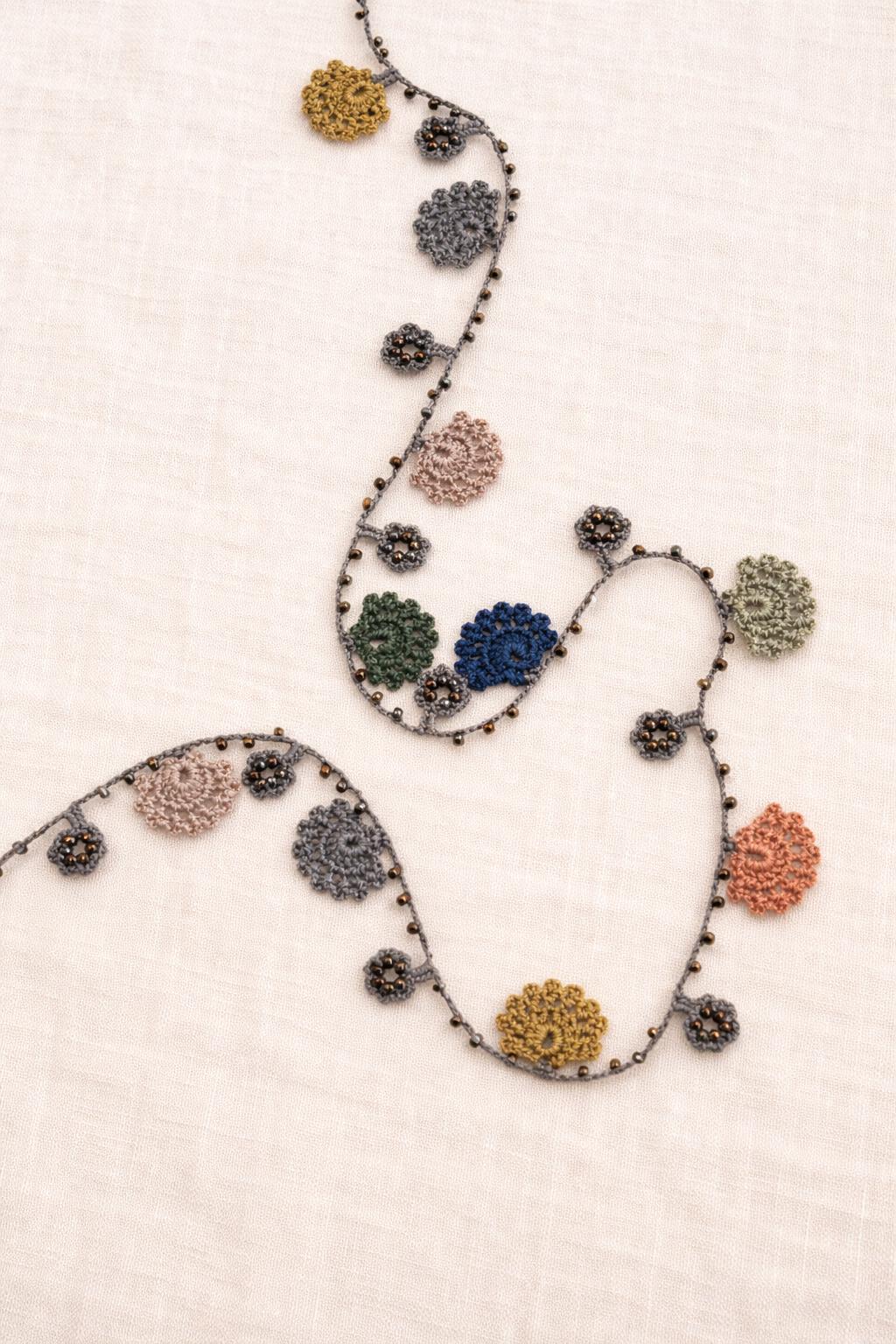 Necklace crochet medium colorful fans Gray