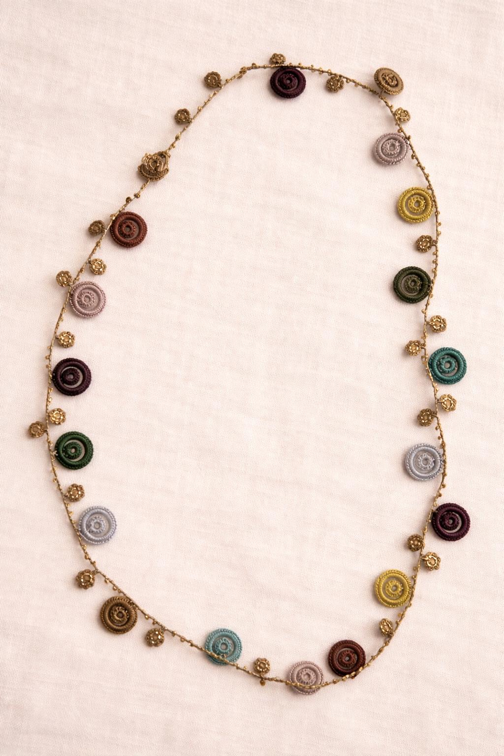 Necklace crochet medium colorful 2 circles Gold