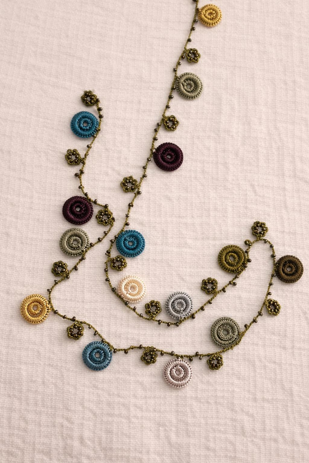 Necklace crochet medium colorful 2 circles Green