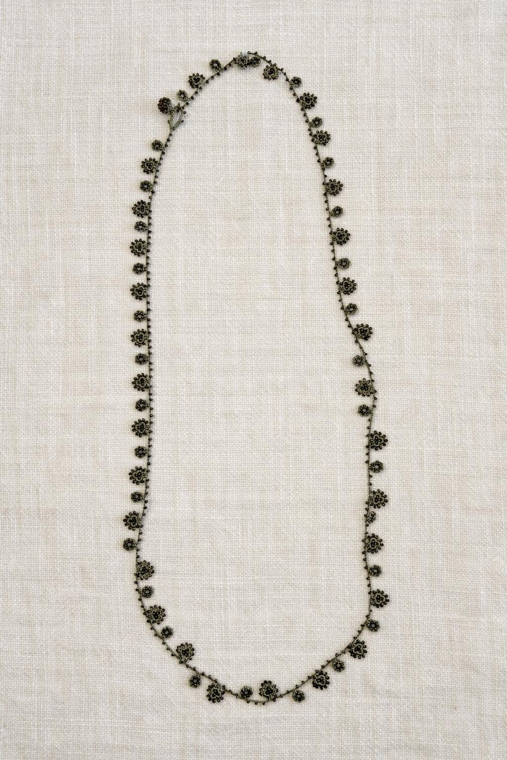 Necklace crochet long shinny circles Green